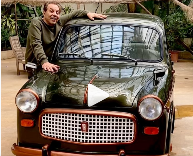 हाल ही में धर्मेंद्र ने इंस्टाग्राम पर एक वीडियो शेयर किया