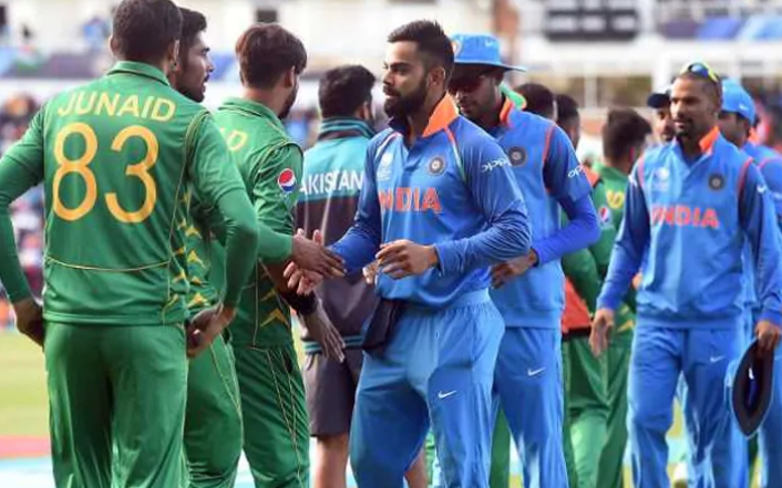 भारत और पाकिस्तान (India vs Pakistan T20 World Cup) के बीच आज दुबई के अंतरराष्ट्रीय स्टेडियम (Dubai International Stadium) में महामुकाबला खेला जाएगा
