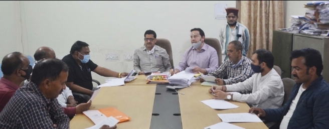 प्रधानाचार्य महाराणा प्रताप स्पोर्टस कॉलेज रायपुर राजेश ममर्गाइं ने अवगत कराया है कि 26 मार्च को कोहिमा नागालैण्ड में आयोजित हुई 56वीं राष्ट्रीय क्रास कन्ट्री प्रतियोगिता में महाराणा प्रताप स्पोर्टस कॉलेज के 02 छात्रों एवं 01 छात्रा द्वारा प्रतिभाग किया गया। 2 किमी एथलेटिक्स में कक्षा 10वीं के छात्र प्रियांशु कुमार ने रजत पदक एवं मंयक राठौर ने चतुर्थ स्थान तथा 10 किमी एथलेटिक्स में गौरी कोठियाल द्वारा तेरहवां स्थान प्राप्त किया गया। महाराणा प्रताप स्पोर्टस कॉलेज के समस्त स्टॉफ एवं प्रधानाचार्य द्वारा विजेता छात्र खिलाड़ियों को बधाई दी।
