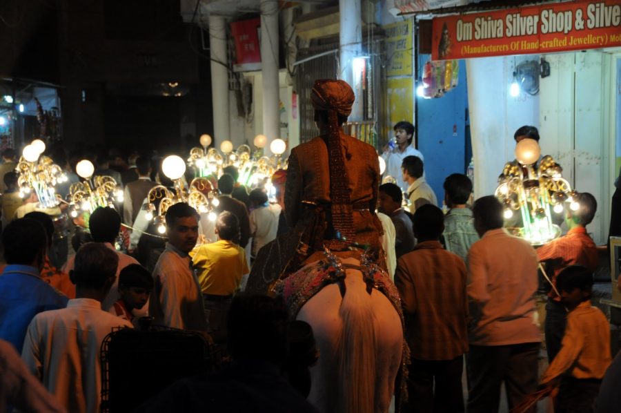 बारात बनी जंग का मैदान, बैंड वाले और बारातियों के बीच छिड़ा विवाद