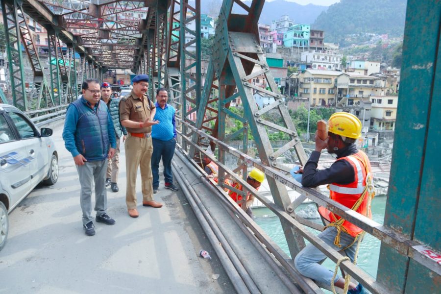 चारधाम यात्रा: बेलनी पुल से होगी टैंपों ट्रैवल एवं एंबुलेंस की आवाजाही, मरम्मत कार्य जोरों पर