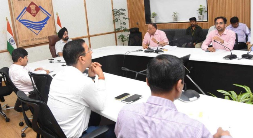 मुख्य सचिव ने की विशेष सहायता योजना के अंतर्गत योजनाओं की समीक्षा