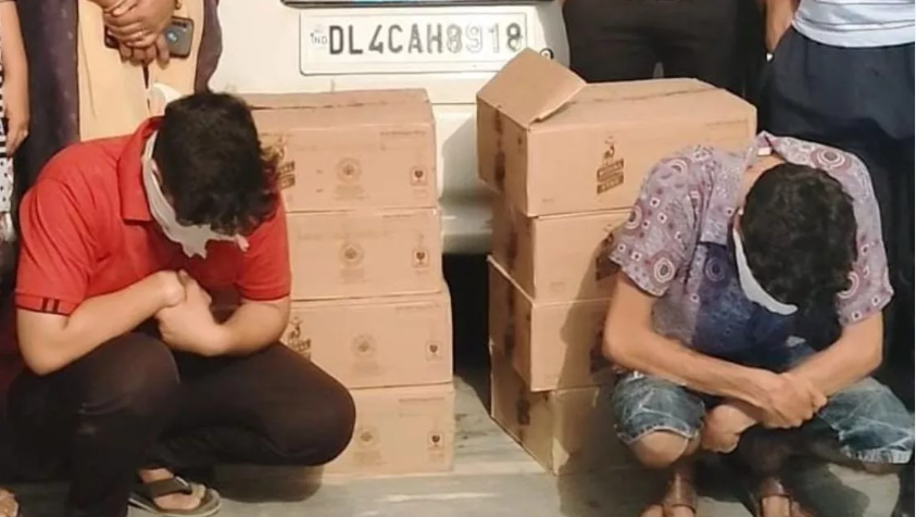 अवैध अंग्रेजी शराब की तस्करी करते दो दबोचे