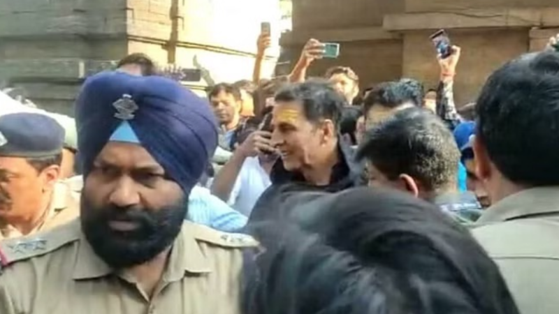 बाॅलीवुड स्टार अक्षय कुमार ने किए जागेश्वर धाम व भगवान बदरीनाथ के दर्शन