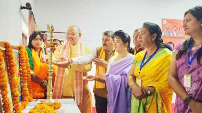 कल्याणकारी योजनाओं को घर-घर तक पहुंचा रही भाजपा महिला मोर्चा