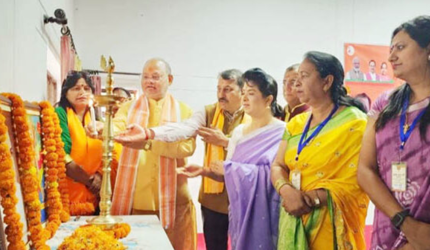 कल्याणकारी योजनाओं को घर-घर तक पहुंचा रही भाजपा महिला मोर्चा