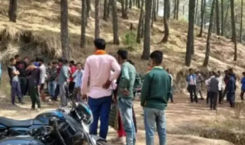संदिग्ध हालत में मिला युवती का शव