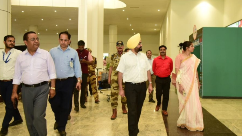 जी-20 सम्मेलन के दृष्टिगत मुख्य सचिव ने किया जौलीग्रान्ट एयरपोर्ट का निरीक्षण