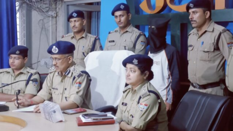 पत्नी व उसके प्रेमी की हत्या के इरादे से घूम रहा पति गिरफ्तार