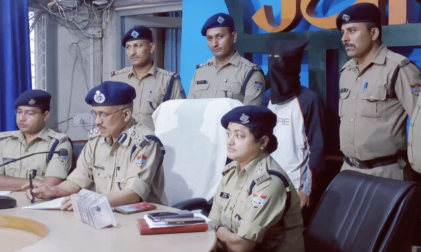 पत्नी व उसके प्रेमी की हत्या के इरादे से घूम रहा पति गिरफ्तार