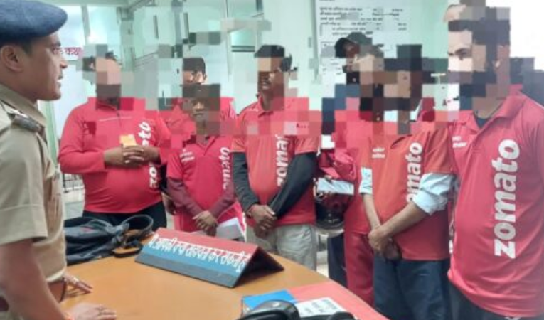 पुलिस ने डिलीवरी बॉयज के साथ मीटिंग कर उनका सत्यापन किया