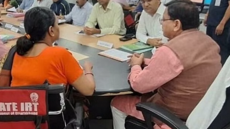 आपदा कंट्रोल रूम  पहुंचे  सीएम धामी,गौरीकुंड हादसे की ले रहे पल-पाल की अपडेट