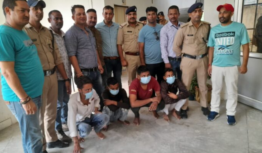 लूट के इरादे से आरोपियों ने की थी बुर्जुग की गला काटकर हत्या