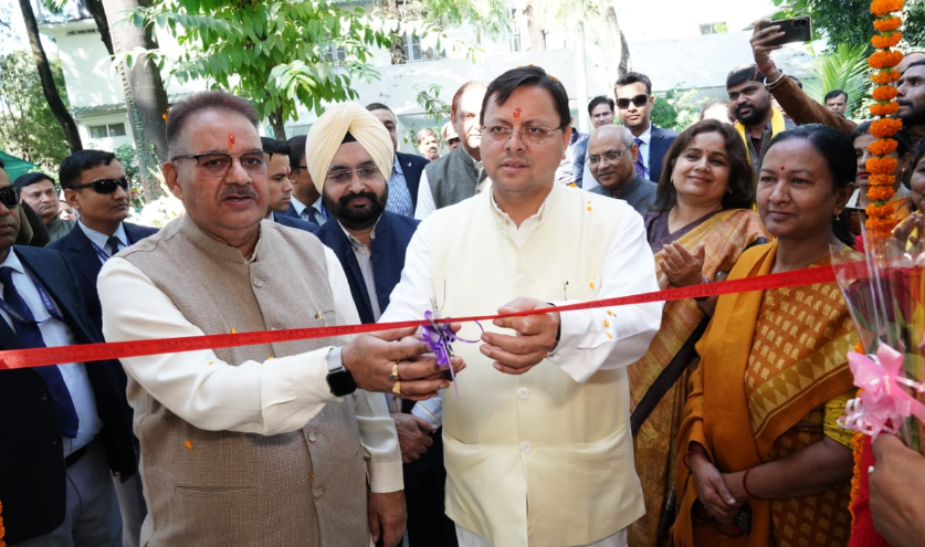 सीएम धामी के हाथों हुआ सचिवालय परिसर में मिलेट बेकरी आउटलेट का शुभारंभ