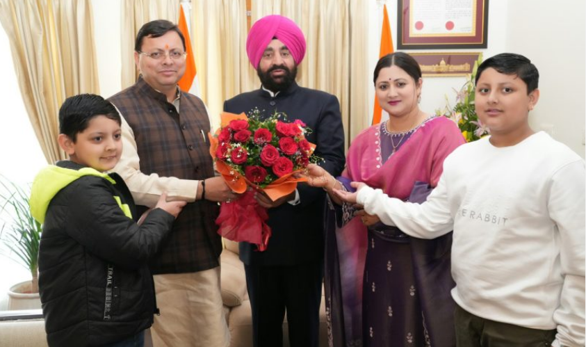 सीएम धामी ने राज्यपाल समेत सूबे के पूर्व मुख्यमंत्रियों से मुलाकात कर दपावली की दी शुभकामनायें