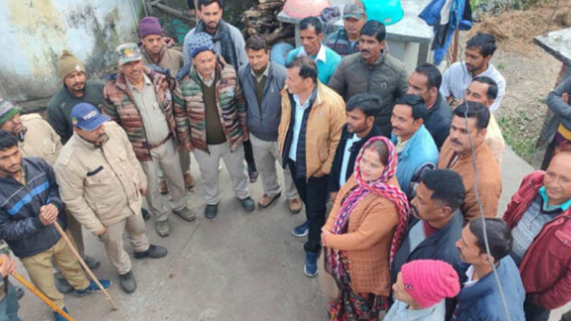 आदमखोर बाघ से निजात दिलाने की मांग