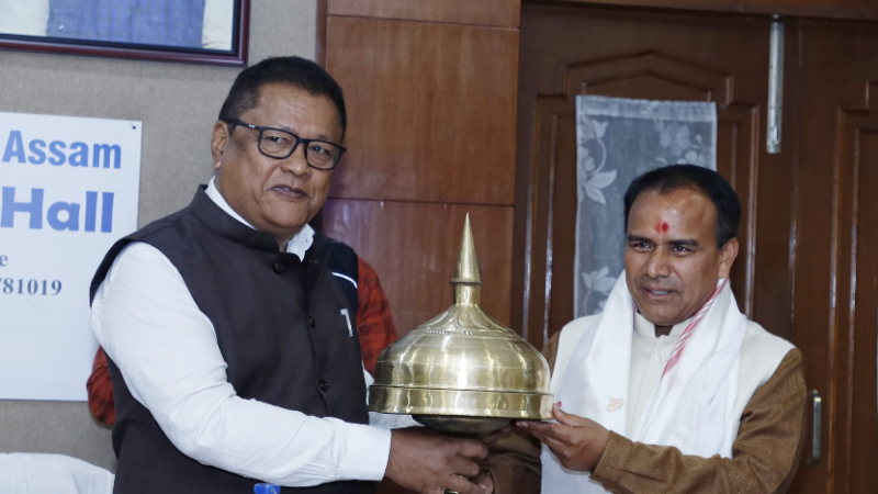 शिक्षा मंत्री डॉ. रावत ने जानी असम की शिक्षा व्यवस्था