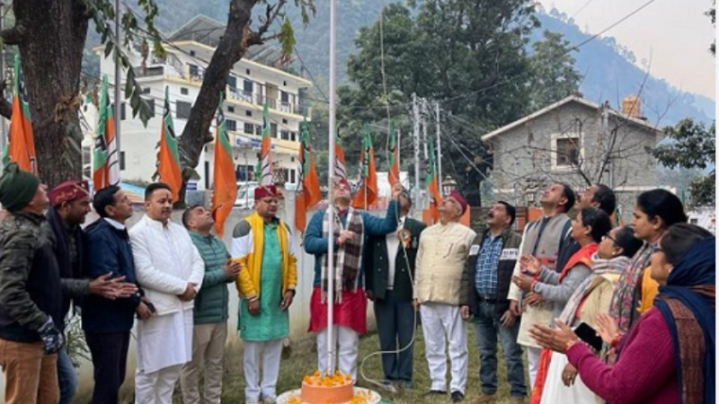 75 वे गणतंत्र दिवस के शुभ अवसर पर भाजपा जिला अध्यक्ष महावीर सिंह पवार ने ध्वजा रोहाण कर बधाई एवं शुभकामनाएं दी