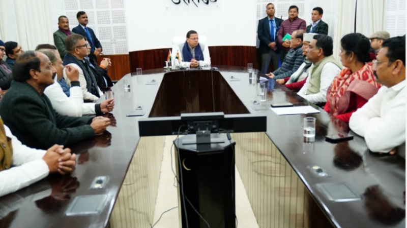 कांग्रेस के प्रतिनिधिमंडल ने की सीएम धामी से भेंट