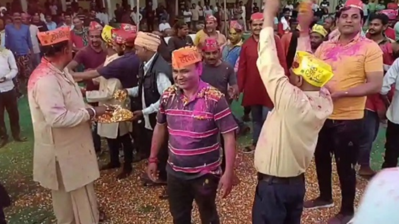 हरिद्वार जेल में होली की धूम, जमकर थिरके कैदी