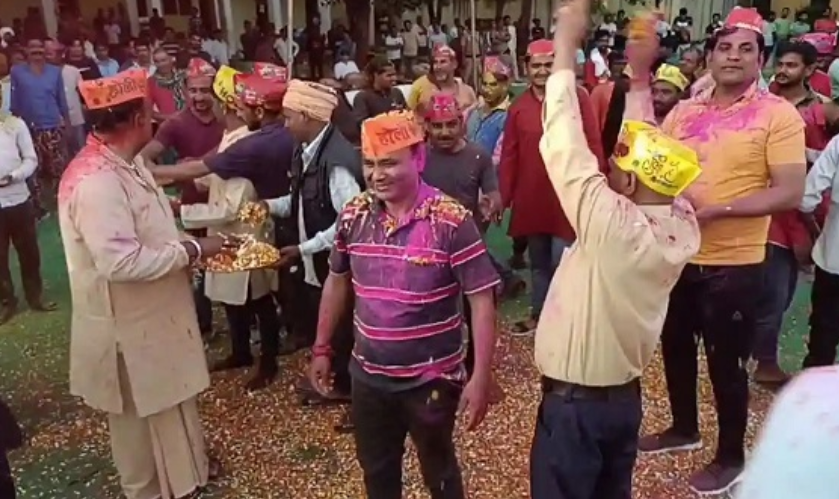 हरिद्वार जेल में होली की धूम, जमकर थिरके कैदी