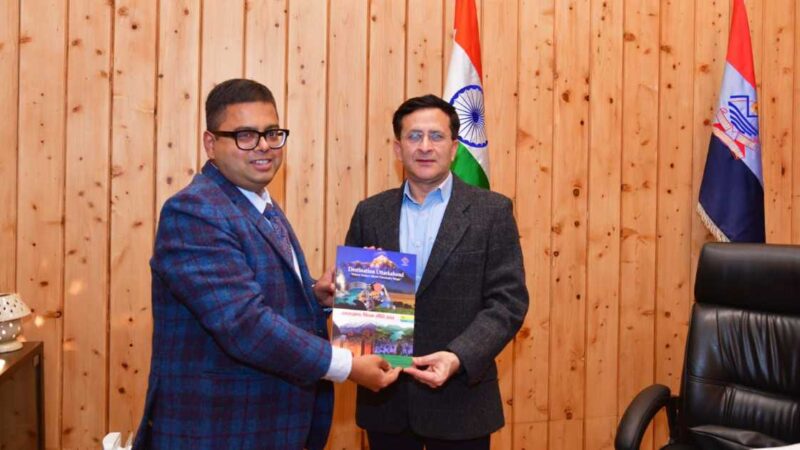 उत्तराखण्ड फिल्म विकास परिषद के संयुक्त मुख्य कार्यकारी अधिकारी डॉ. नितिन उपाध्याय ने पुलिस महानिदेशक दीपम सेठ से भेंट की