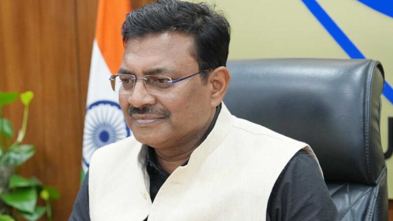 मुख्य सचिव ने की शिक्षा विभाग की समीक्षा