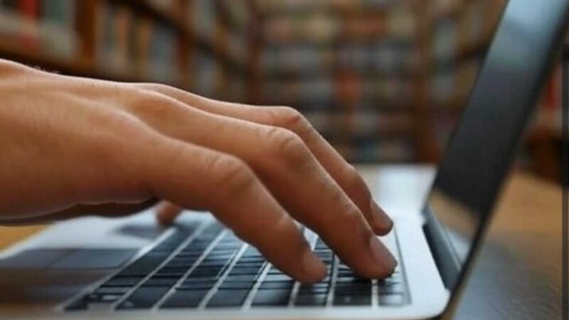 प्रतियोगी परीक्षाओं की तैयारी के लिए सेवायोजन विभाग युवाओं को टाइपिंग का देगा मुफ्त प्रशिक्षण