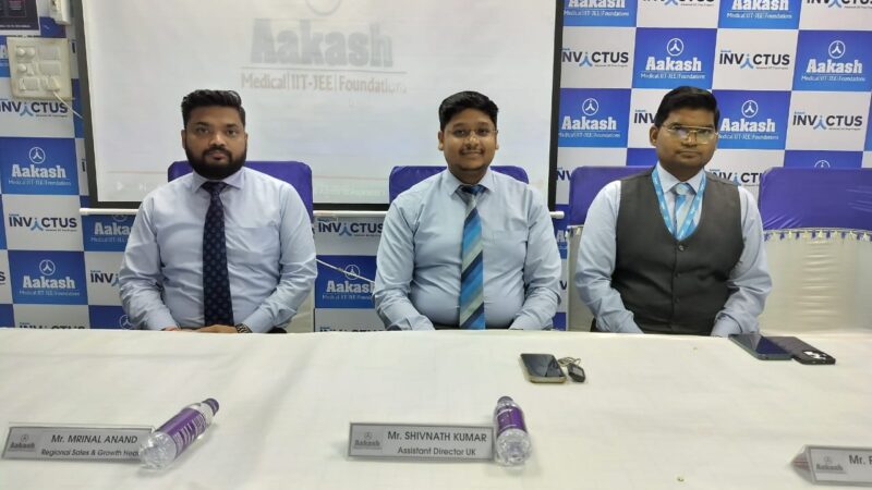आकाश एजुकेशनल सर्विसेज़ देहरादून के सारांश मित्तल ने NEET 2025 में चमकाया नाम