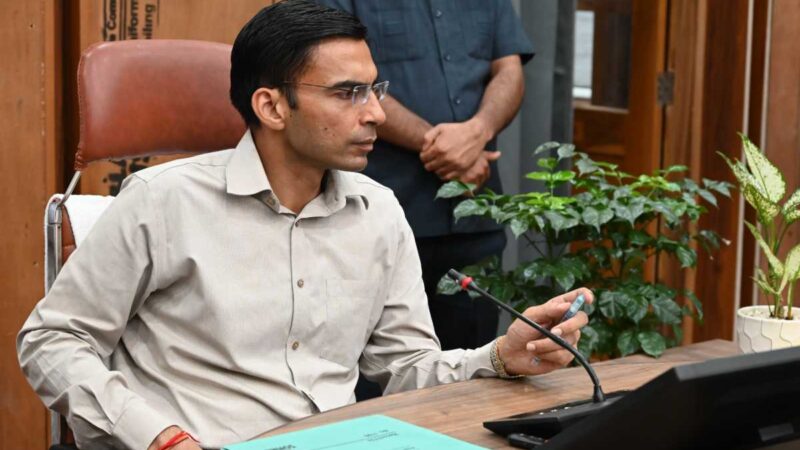 त्रिस्तरीय पंचायत चुनाव को लेकर जिला प्रशासन तैयारियों में जुटा