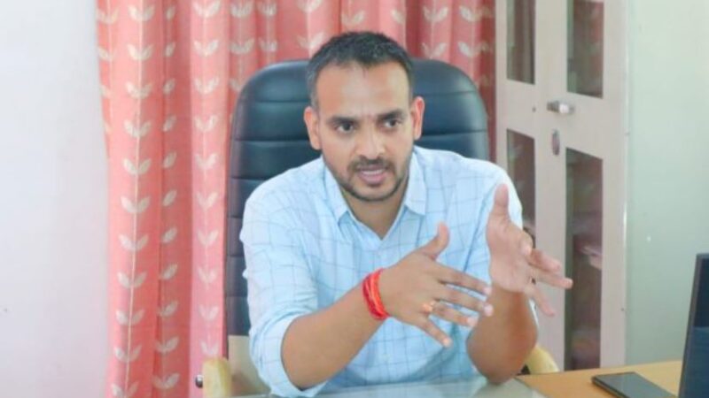उपलब्धियों भरा रहा डीएम गहरवार का दो साल का कार्यकाल