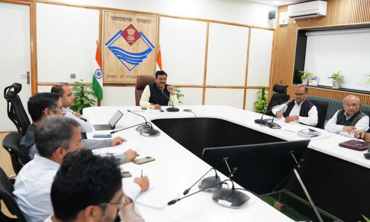 मुख्य सचिव आनन्द बर्द्धन की अध्यक्षता में राज्य कार्यकारिणी समिति की बैठक संपन्न