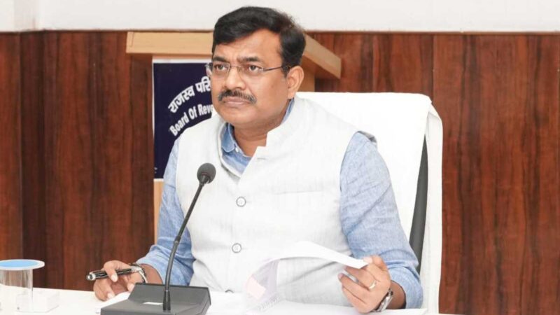 धारा 34 और 143 से सम्बन्धित वादों के निस्तारण के लिए चलाया जाए अभियानः अध्यक्ष राजस्व परिषद