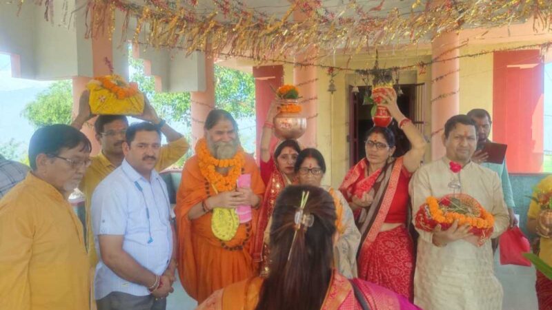 टिहरी में श्रीमद् देवी भागवत कथा का भव्य शुभारंभ