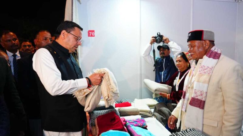 आदि गौरव महोत्सव में पहुंचे मुख्यमंत्री धामी, भगवान बिरसा मुंडा को दी श्रद्धांजलि