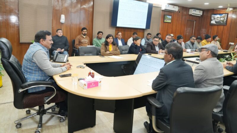मुख्य सचिव ने समिति द्वारा विभिन्न प्रस्तावों को संस्तुति प्रदान की