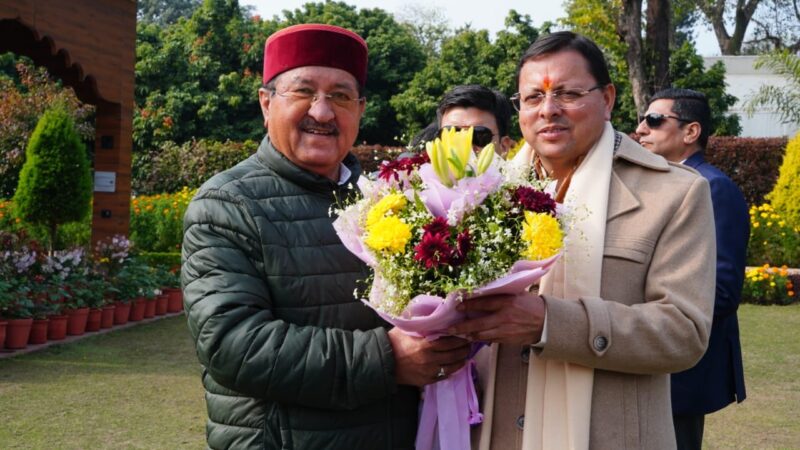 मुख्यमंत्री को विभिन्न क्षेत्रों के लोगों ने दी नववर्ष की शुभकामनाएं