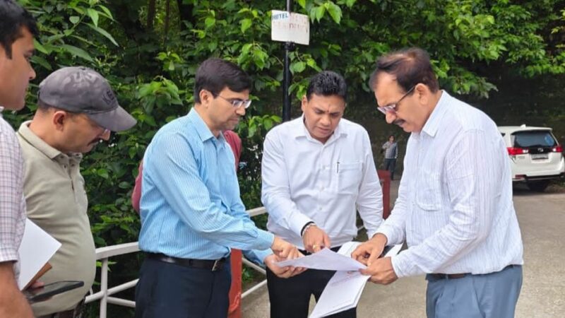 मसूरी रोपवे परियोजना ने पकड़ी रफ्तार, सचिव आवास ने किया प्रस्तावित स्टेशनों का निरीक्षण…